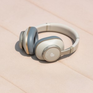 Parfait pour une utilisation quotidienne, le casque Bluetooth DeeBee dB-Pulse embarque une technologie de réduction de bruit active pour éliminer les sons ambiants. Brillant par son autonomie pouvant atteindre jusqu'à 40 heures d'utilisation, ses commandes tactiles vous offriront une expérience sonore des plus optimales !
.
.
.
#anctech #savoirfairefrancais #marquefrancaise #music #musicislife #deebeeaudio #passionmusic #wirelessaudio #casqueaudio #anctech #compact #useful #wirelessheadphones #travel #travelfriendly #plusquedusondelemotion