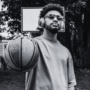 Vos activités sportives favorites avec notre casque dB-Pulse ; léger, confortable et pratique à transporter ! 🎧🏀
deeBee, Your Sound, Your Style
.
.
.
#work #anctech #savoirfairefrancais #marquefrancaise #music #musicislife #deebeeaudio #passionmusic #wirelessaudio #casqueaudio #anctech #compact #useful #wirelessheadphones #travel #travelfriendly #plusquedusondelemotion.