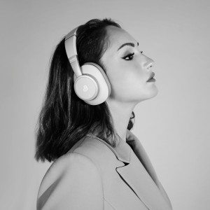 Partage ton deeBee et adapte ton son à ton style !
Your sound, your style ✨

.
.
.

#staytuned #plusquedusondelemotion #deeBee #casqueaudio #enceintebluetooth #son #music #anctech #dbpulse #yoursoundyourstyle #portrait #noiretblanc #blackandwhitephotography #blackandwhite

.
.
.

#staytuned #plusquedusondelemotion #deeBee #casqueaudio #enceintebluetooth #son #music #anctech #ecouteurssansfil #dbpulse #yoursoundyourstyle #wirelessaudio
