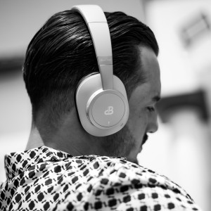 JEU CONCOURS 🎧🍀
Rejoins la communauté deeBee™ en participant à notre jeu concours pour tenter de remporter un casque dB-Pulse!
Pour participer, jusqu'au vendredi 15/09 :
- Follow la page @deebeeaudio
- Identifie 2 amis sous ce post en les invitant à participer !
- Bonus : Repartage le post en story en mentionnant le compte @deebeeaudio
Résultats et annonce du cadeau suite tirage au sort, le vendredi 15/09 à 16h !
.
.
.
#jeuconcours #concoursinstagram #team #communauté #lancementofficiel #deebee #comingsoon #plusquedusondelemotion #casqueaudio #enceintebluetooth #son #music #anctech #ecouteurssansfil #yoursoundyourstyle #partagetondeeBee